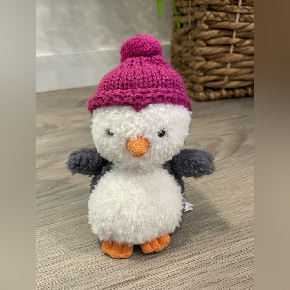 Jellycat Wee Winter Penguin Fuchsia Hat Plush Stuffed Animal Toy 6"